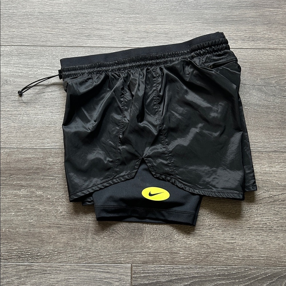 Nike Women's Black Running Shorts with Compression - Picture 3 of 6